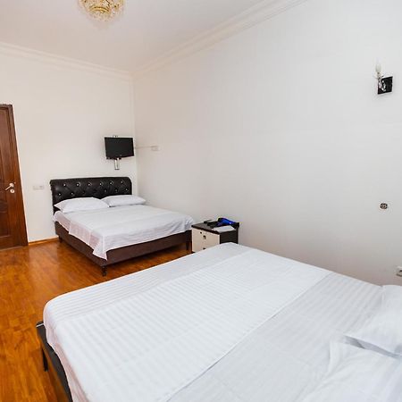 Yan Hotel Yerevan Ngoại thất bức ảnh