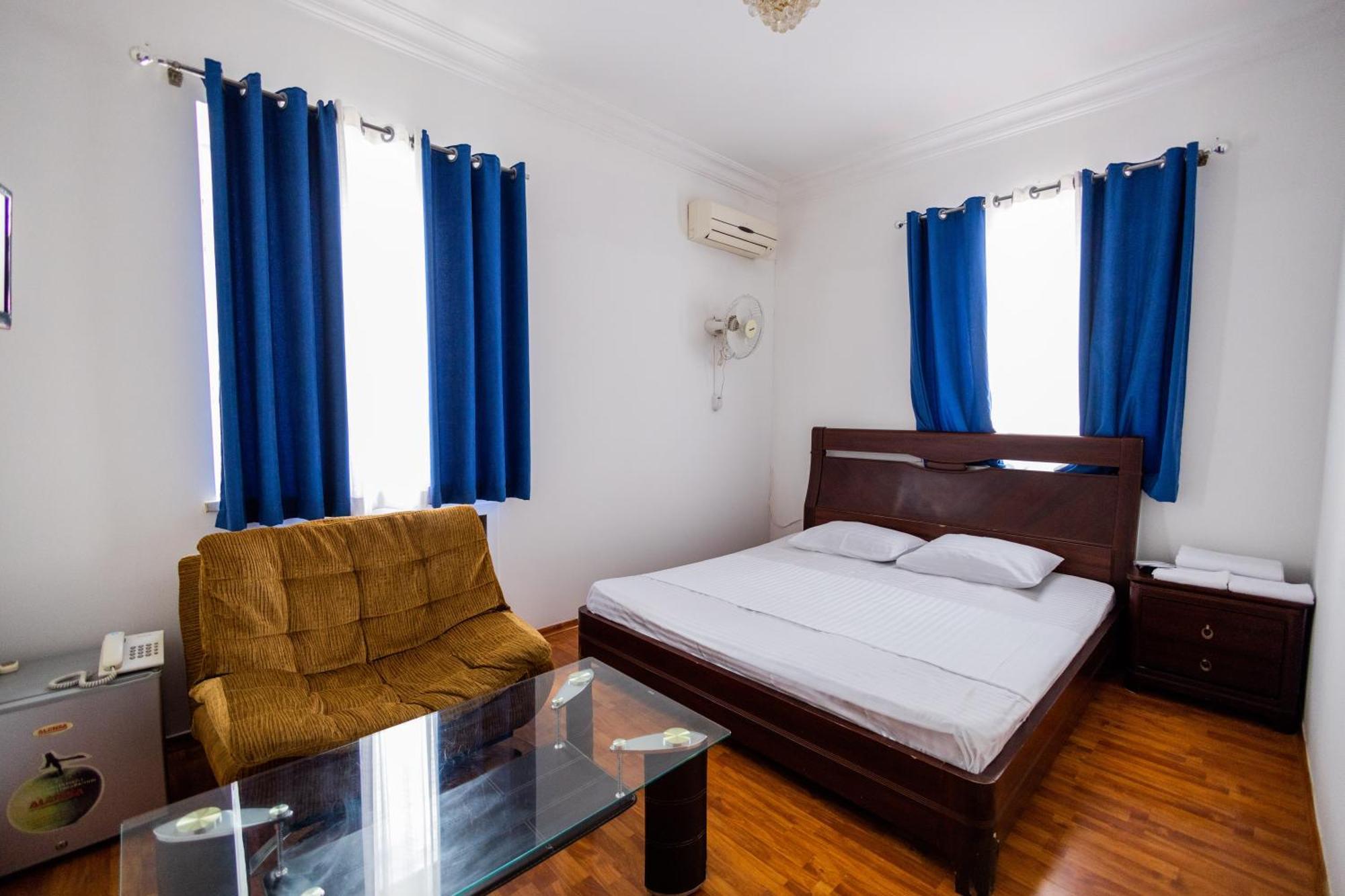 Yan Hotel Yerevan Ngoại thất bức ảnh