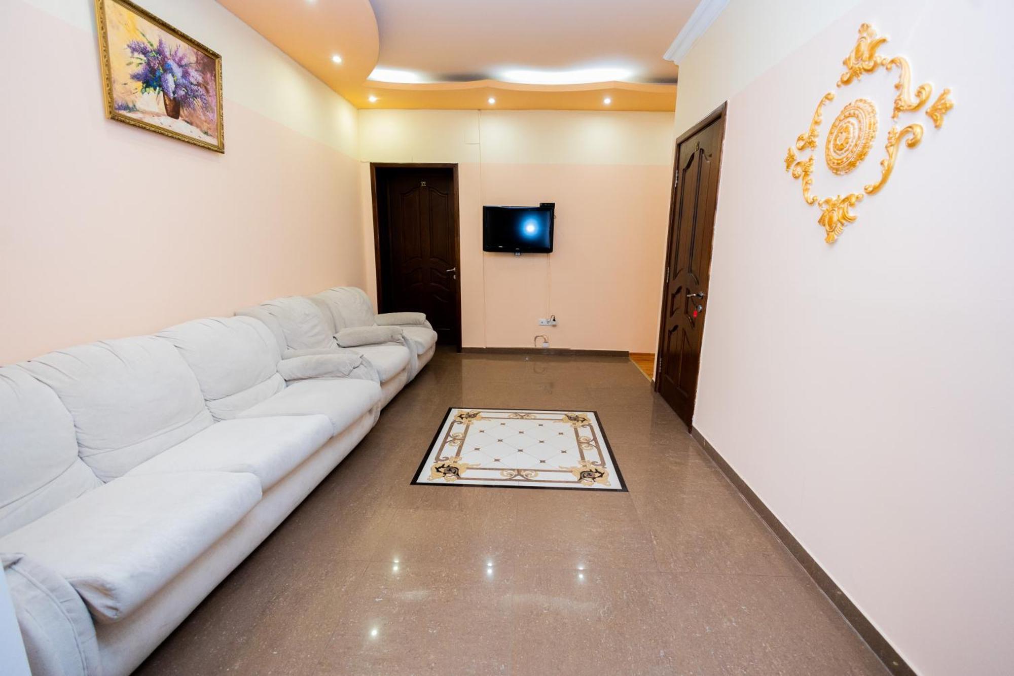 Yan Hotel Yerevan Ngoại thất bức ảnh