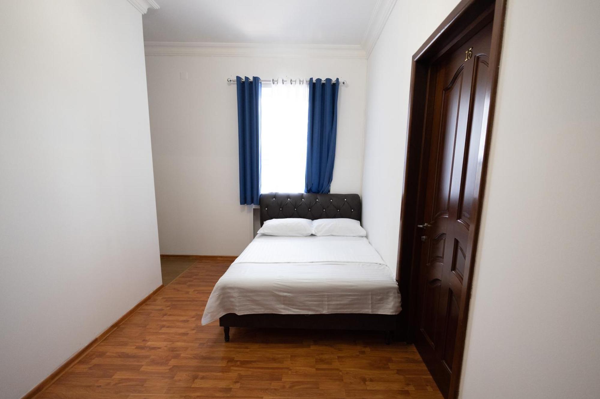 Yan Hotel Yerevan Ngoại thất bức ảnh