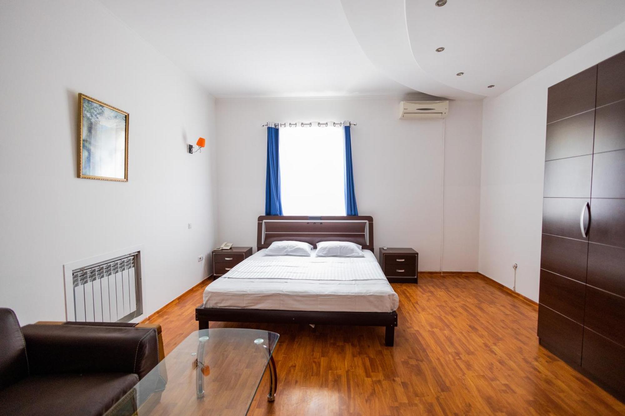 Yan Hotel Yerevan Ngoại thất bức ảnh