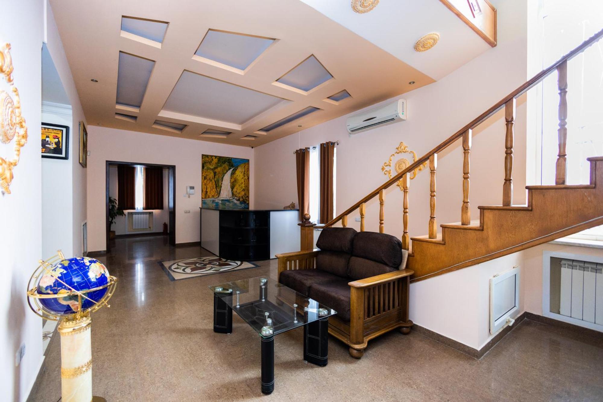 Yan Hotel Yerevan Ngoại thất bức ảnh