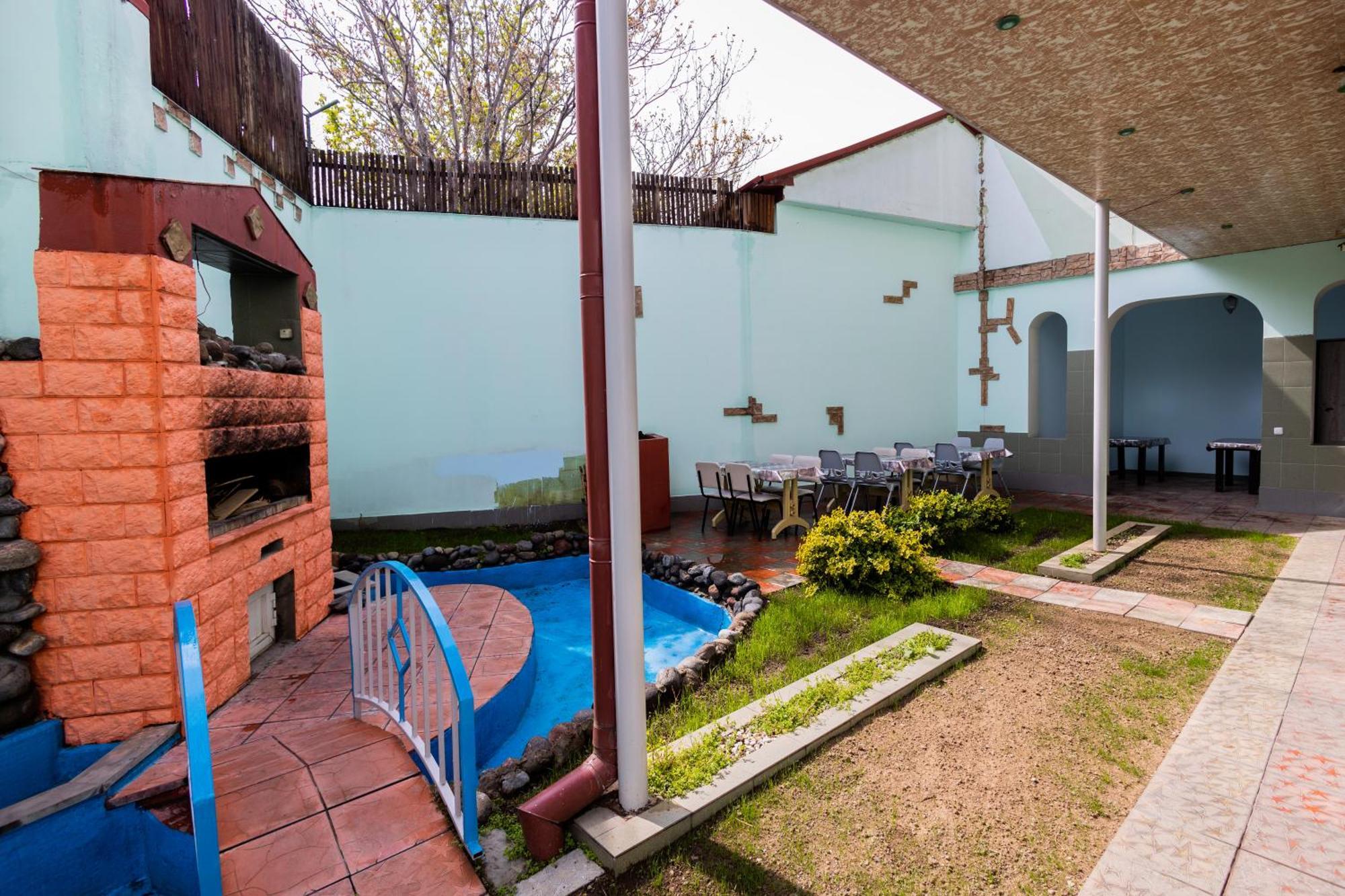 Yan Hotel Yerevan Ngoại thất bức ảnh